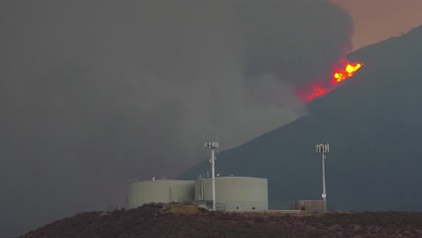 Waldbrände-Brennen-2017-Auf-Trockenen-Hängen-In-Kalifornien