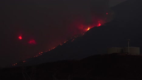 Waldbrände-Brennen-Nachts-Auf-Trockenen-Hängen-In-Kalifornien-Im-Jahr-2017-2