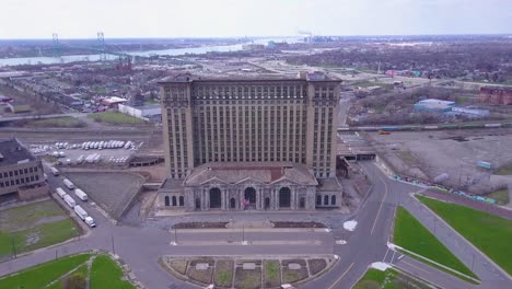 Aerial-of-the-exterior-of-the-abandoned-central-train-station-in-Detroit-Michigan-1
