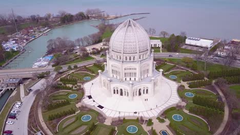 Schöne-Luftaufnahme-über-Dem-Baha&#39;i-Tempel-In-Chicago-Illinois-1