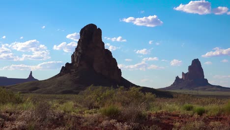 Beautiful-rock-formations-near-Monument-Valley-Arizona--1