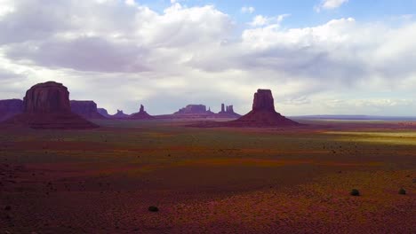 Beautiful-inspiring-aerial-reveals-the-buttes-of-Monument-Valley-Utah-2