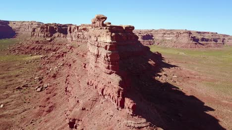 Aerial-around-the-buttes-and-rock-formations-of-Monument-Valley-Utah-3