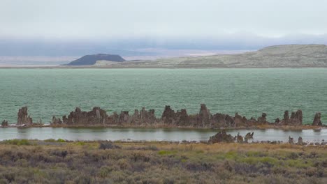 Calcium-formations-called-tufa-emerge-from-Mono-Lake-California-on-a-stormy-day-in-the-Sierras-1