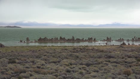 Calcium-formations-called-tufa-emerge-from-Mono-Lake-California-on-a-stormy-day-in-the-Sierras-2