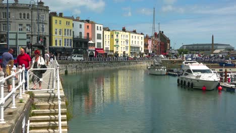 The-pretty-harbor-with-promenade-and-boats-in-Ramsgate-in-Kent-England