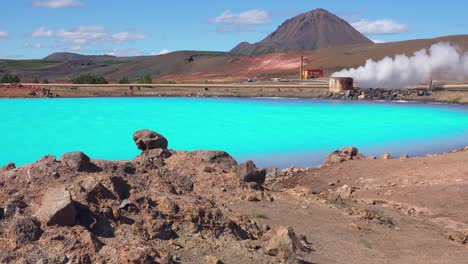 Vivid-volcanic-blue-water-behind-the-active-volcano-of-Krafla-in-Myvatn-Iceland-1