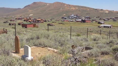 A-gravestone-of-a-pioneer-settler-in-Bodie-California-from-the-gold-rush-western-era-1