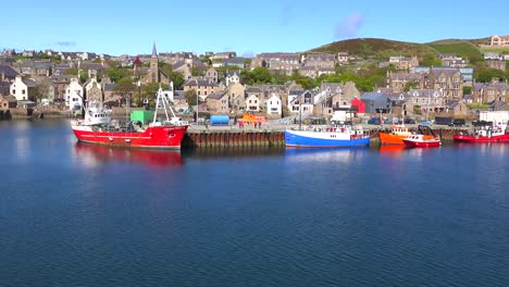 Gründungsaufnahme-Von-Einem-Boot-Des-Hafens-Bei-Stromness-Orkney-Islands-Schottland