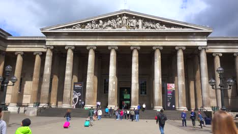 Una-Toma-De-Establecimiento-Del-Museo-Británico-De-Londres,-Inglaterra