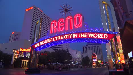 The-Reno-arch-is-illuminated-at-night-1