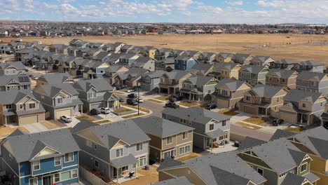 Good-aerial-over-a-neighborhood-of-identical-homes-under-construction-in-the-suburbs--2