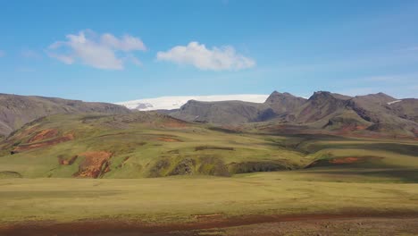 Schöne-Luftaufnahme-über-Typischer-Isländischer-Landschaft-In-Der-Nähe-Von-Vik-Umfasst-Vulkan--Und-Gletscherlandschaften