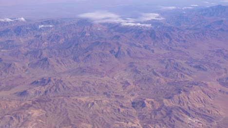 Luftaufnahme-über-Bergketten-Des-Südiran-Bei-Shiraz-3raz