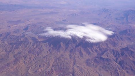 Luftaufnahme-über-Bergketten-Des-Südirans-Bei-Shiraz-4