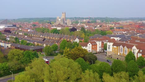Schöne-Luftaufnahme-über-Der-Stadt-Canterbury-Und-Kathedrale-Kent-Vereinigtes-Königreich-England-3