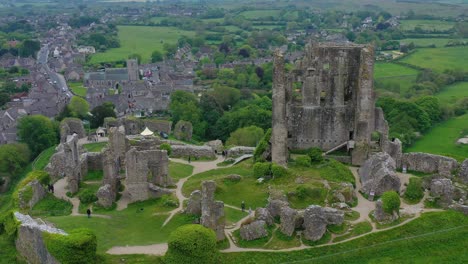 Antena-De-Las-Ruinas-Del-Castillo-De-Corfe-Dorset,-Inglaterra