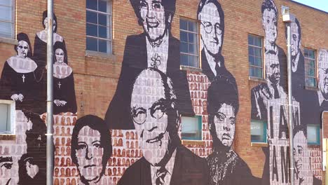 Large-mural-of-civil-rights-leaders-and-heroes-near-the-National-Civil-Rights-Museum-in-Memphis-Tennessee