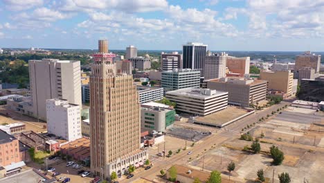 Gute-Luftaufnahme-Von-Standardleben-Und-Gebäuden-Im-Geschäftsviertel-In-Der-Stadt-Von-Jackson-Mississippi-1