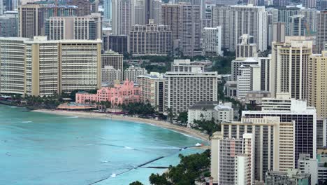 Playa-De-Waikiki-Y-Hoteles-En-Honolulu,-Hawaii