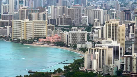 Waikiki-Beach-and-hotels-in-Honolulu-Hawaii-1