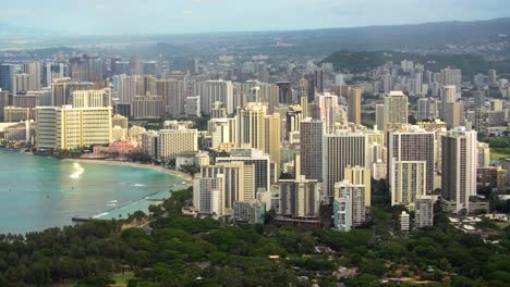 Hotels-in-Waikiki-in-Honolulu-Hawaii