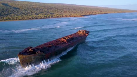 Beautiful-aerial-over-the-Kaiolohia-shipwreck-on-the-Hawaii-island-of-Lanai-4