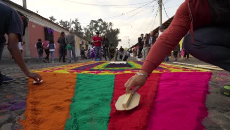 Guatemalans-in-Antigua-lay-flower-mats-down-in-anticipation-of-Easter-parades-and-processions-1