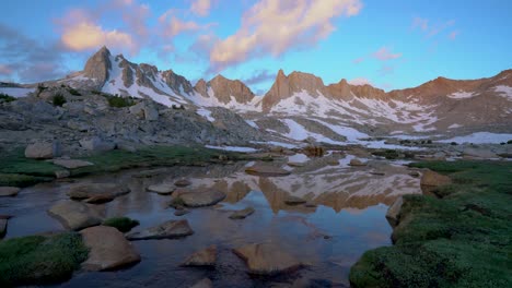 High-Sierra-alpine-peaks-and-water-in-Granite-Park-4