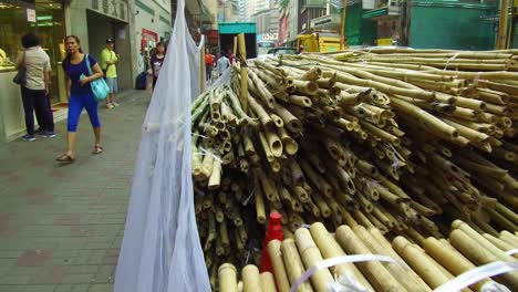 Andamios-De-Bambú-Se-Asienta-En-Las-Calles-De-Hong-Kong,-China