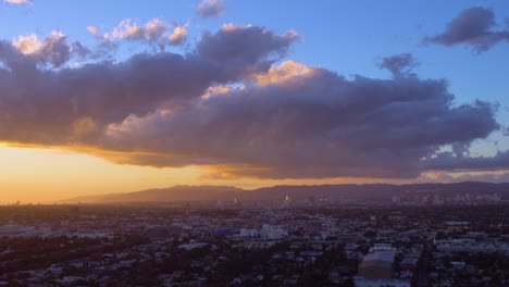 Sonnenuntergang-Hinter-Los-Angeles-Kalifornien