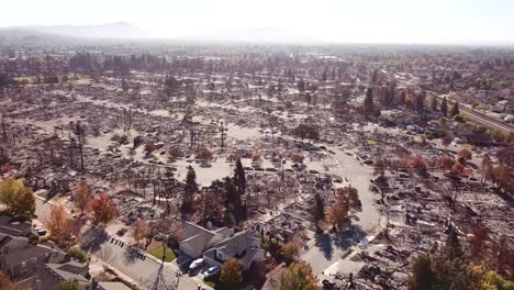 Impactante-Antena-De-La-Devastación-Del-2017-Santa-Rosa-Tubbs-Incendio-Desastre-2