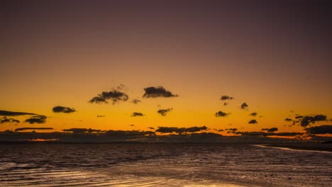 Zeitraffer-Schöne-Wolken-über-Dem-Ozean-Am-Mt-Gravatt-Queensland-Australien