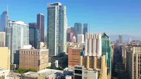 Buena-Antena-Del-Centro-De-Los-Angeles-Con-Apartamentos-Y-Rascacielos
