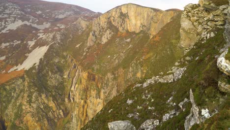 Se-Ven-Los-Acantilados-De-Slieve-League-En-Donegal,-Irlanda