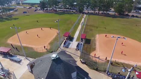 Vista-Aérea-Around-Four-Separate-Baseball-Diamonds-At-A-Local-Park-Or-Sports-Complex