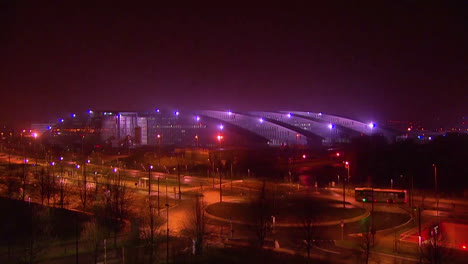 Fotografía-Timelapse-Muestra-La-Nueva-Sede-De-La-Otan-Por-La-Noche.