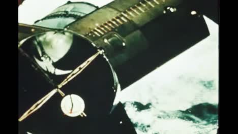 Der-Apollo-7-Fliegt-über-Die-Erde-Im-Orbit-1968