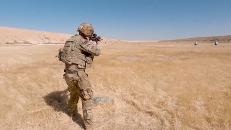 Us-Soldiers-2th-Infantry-Division-And-Military-Working-Dogs-Conduct-A-Team-Livefire-Exercise-At-Al-Asad-Air-Base-Iraq-3