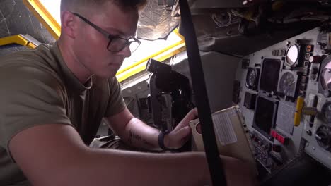 Us-Air-Force-379th-Expeditionary-Aircraft-Maintenance-Squadron-Preflight-Check-Kc135R-Stratotankers-Qatar