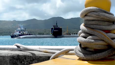 Los-Angeles-Clase-Submarinos-De-Ataque-Rápido-Y-Tránsito-De-La-Tripulación-De-La-Marina-Apra-Harbour-Base-Naval-De-Guam