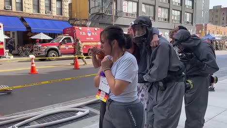 413-Chemical-Company-(Decontamination)-Soldiers-Train-To-Help-Civilian-Authorities-During-Disaster-Response-New-York-City-13