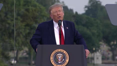 US-Präsident-Donald-Trump-Spricht-über-David-Dorn-4.-Juli-Gruß-An-Die-Feier-Zum-Unabhängigkeitstag-Amerikas