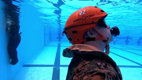 3Rd-Marine-Logistics-Group-Soldiers-Conduct-Submerged-Helicopter-Underwater-Egress-Training-At-Camp-Hansen-Okinawa-5