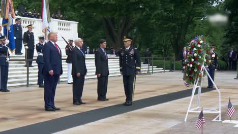 Presidente-Trump-Vicepresidente-Pencedefense-Secretario-Esper-Ceremonia-Del-Día-Conmemorativo-En-El-Cementerio-Nacional-De-Arlington-1