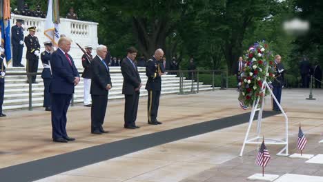 Präsident-Trump-Vizepräsident-PenceDefense-Sekretär-Esper-Memorial-Day-Zeremonie-Auf-Dem-Arlington-National-Cemetery-3