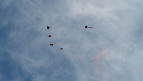 Vtol-Und-Hubschrauber-Fliegen-In-Formation-über-Den-4.-Juli-Gruß-An-Die-Amerikafeier-Washington-Dc