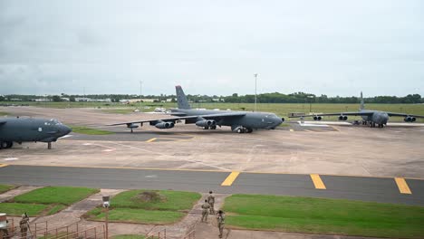 US-Luftwaffe-B52-Stratofortress-Des-2.-Bombenflügels-Bereitet-Sich-Auf-Den-Start-Vom-Luftwaffenstützpunkt-Barksdale-In-Louisiana-Vor-2