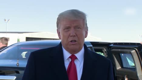 US-Präsident-Donald-Trump-Beantwortet-Die-Frage-Zur-Sicherheit-Einer-Politischen-Kundgebung-Im-Freien-In-Minnesota