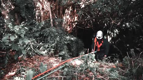 Cinematic-Clip-Us-Marines-With-A-Cbrn-Platoon-Learn-Rope-Rescue-Techniques-During-Covid19-Okinawa-Japón-5